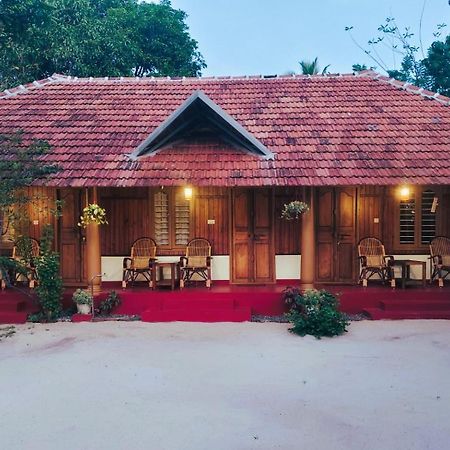 Marari Beach Paradise Mararikulam Exterior photo